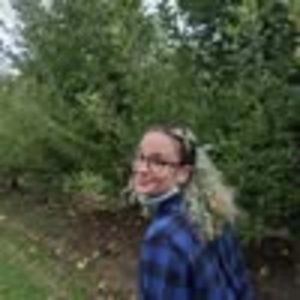 Meet your Posher, Monica